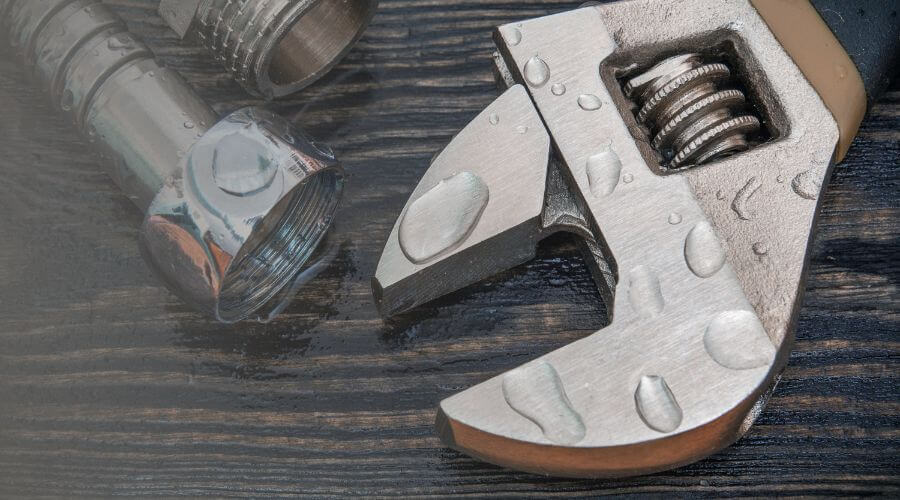 Why choose water damage restoration service for emergency flood repair in Hempstead